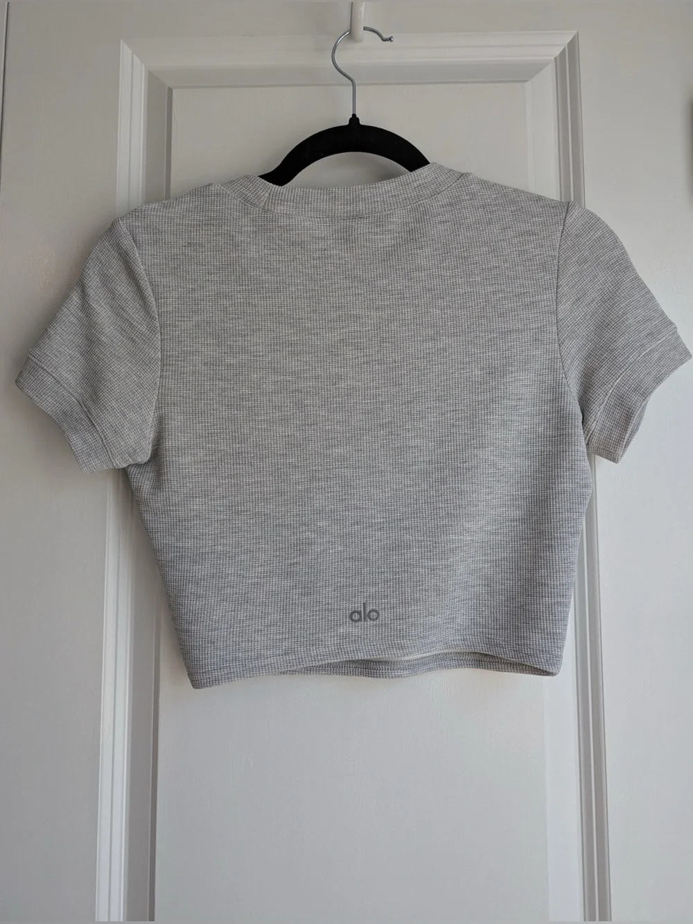 Alo Yoga Women’s Micro Waffle Sierra Cropped Short Sleeve Shirt Gray Size Small